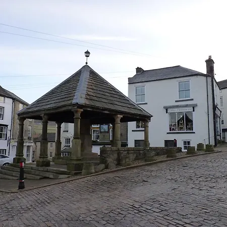 Town View アパート オールストン