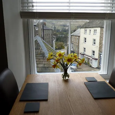 Town View * Alston